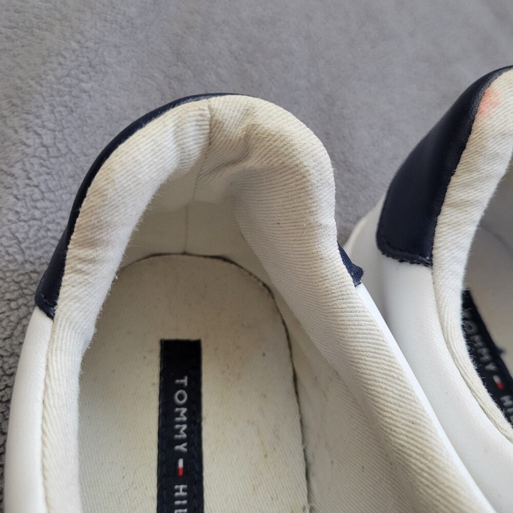 TOMMY HILFIGER LENDON Sneaker Womens 9M White Leather Red Blue Logo 5970720 - Picture 13 of 15